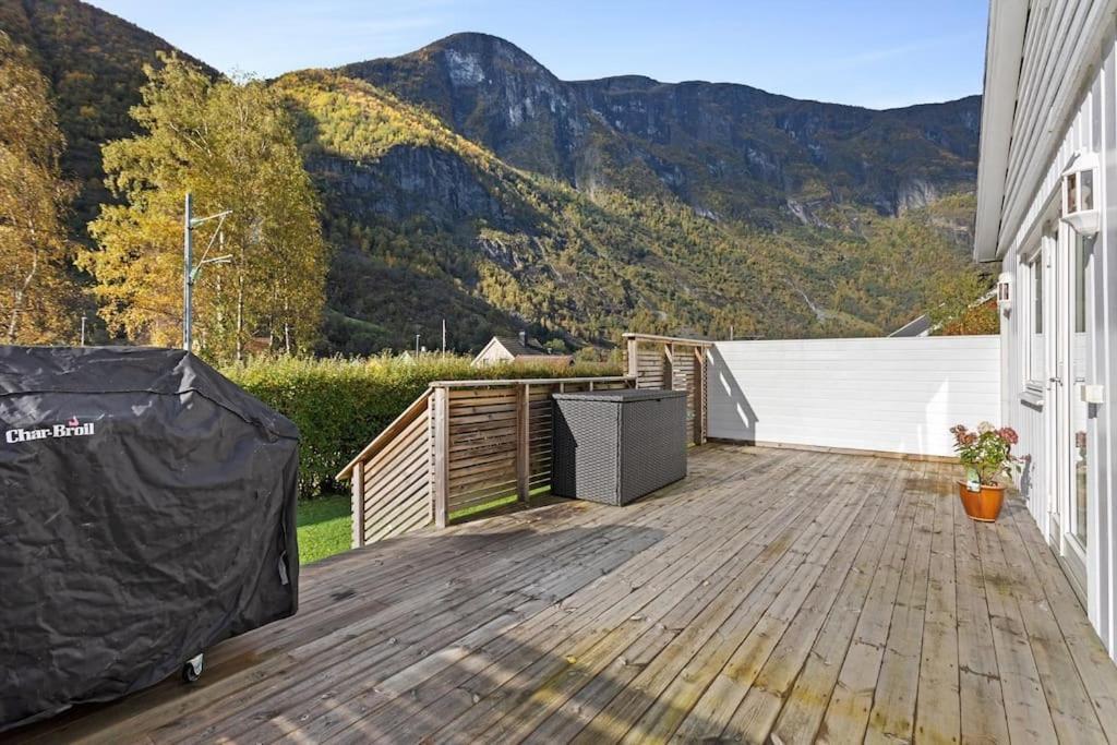 Fint Hus I Flam Villa Aurland Luaran gambar